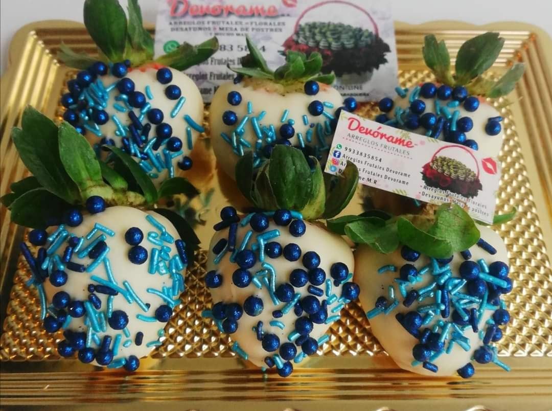 Arreglo frutal Fresas con chocolate devorame