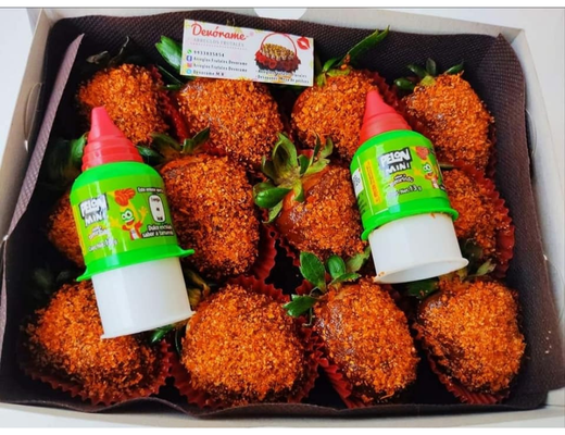 Arreglo frutal Fresas picositas devorame