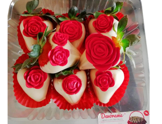 Arreglo frutal Fresas con chocolate devorame