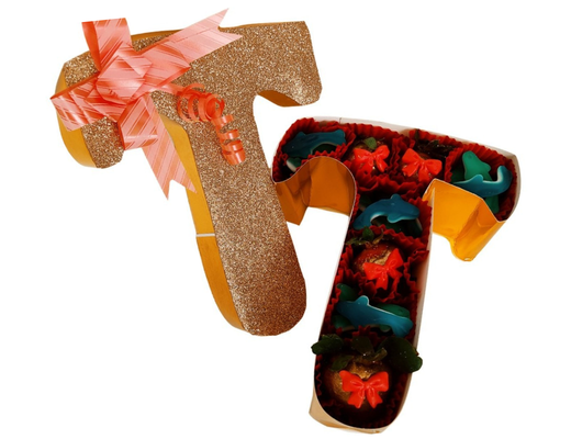 Arreglo frutal Inicial con fresas y gomitas devorame