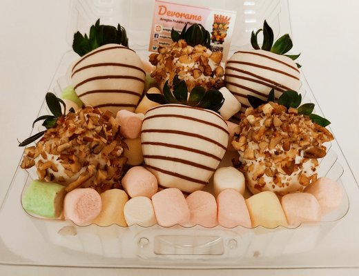 Arreglo frutal Fresas con chocolate devorame