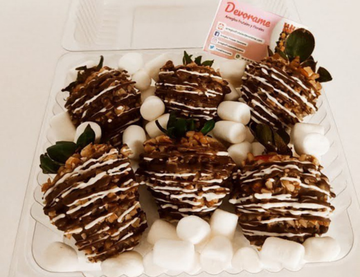 Arreglo frutal Fresas con chocolate devorame